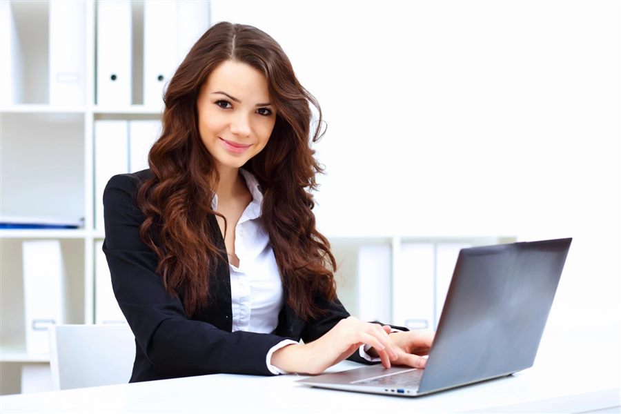 Persona con la operación bajo control gracias a Ebetracking
